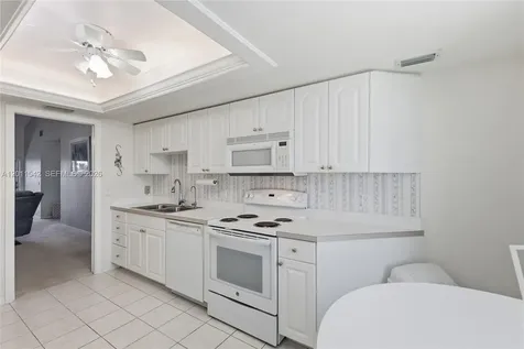 3933 SE 11 Place Cape Coral FL 33904