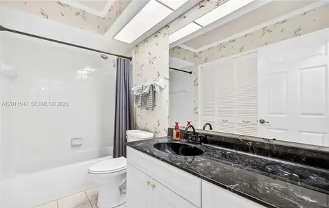 3933 SE 11 Place Cape Coral FL 33904