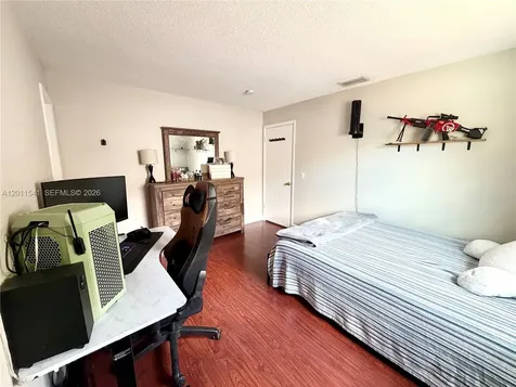 143 Valley Circle Tampa FL 33510