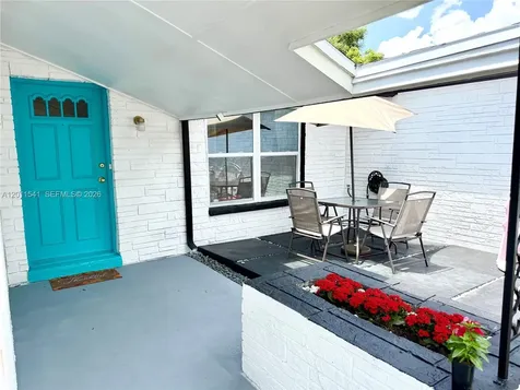 143 Valley Circle Tampa FL 33510