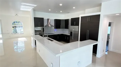 3767 Oak Ridge Circle Weston FL 33331