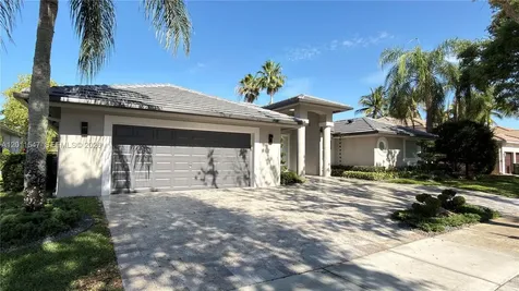 3767 Oak Ridge Circle Weston FL 33331