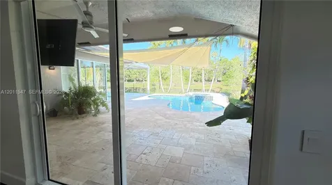 3767 Oak Ridge Circle Weston FL 33331