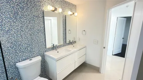 3767 Oak Ridge Circle Weston FL 33331