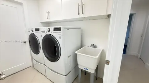 3767 Oak Ridge Circle Weston FL 33331