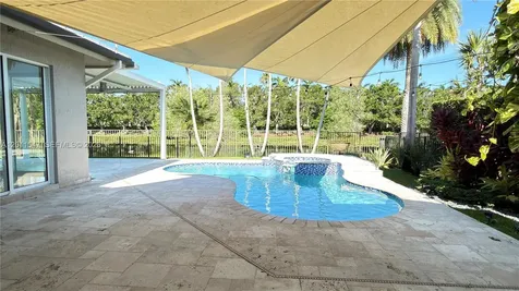 3767 Oak Ridge Circle Weston FL 33331