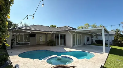 3767 Oak Ridge Circle Weston FL 33331