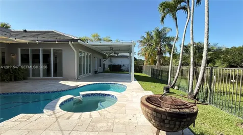 3767 Oak Ridge Circle Weston FL 33331