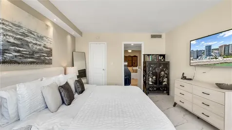 3140 S Ocean Drive (Avail Now- Nov 15, 2026) Hallandale Beach FL 33009