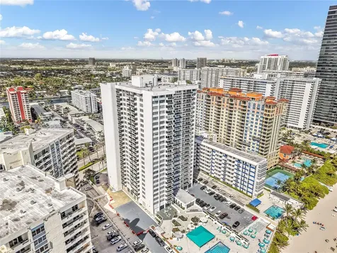 3140 S Ocean Drive (Avail Now- Nov 15, 2026) Hallandale Beach FL 33009
