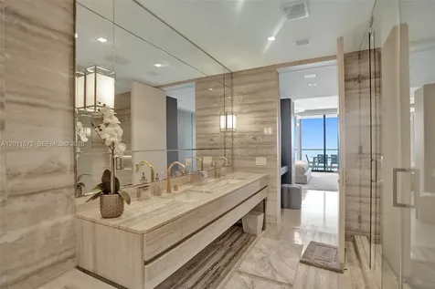 18975 Collins Avenue Sunny Isles Beach FL 33160