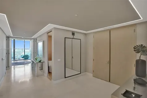 18975 Collins Avenue Sunny Isles Beach FL 33160