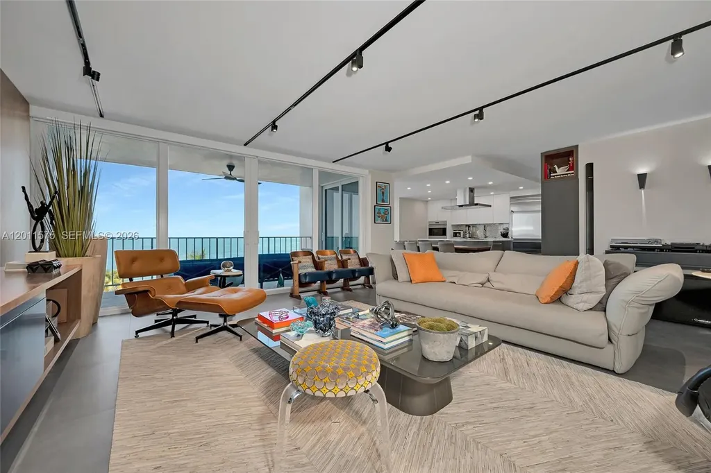 881 Ocean Drive Key Biscayne FL 33149