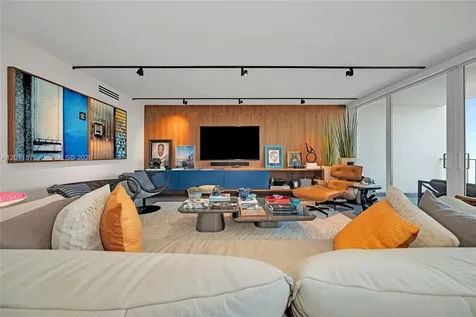 881 Ocean Drive Key Biscayne FL 33149