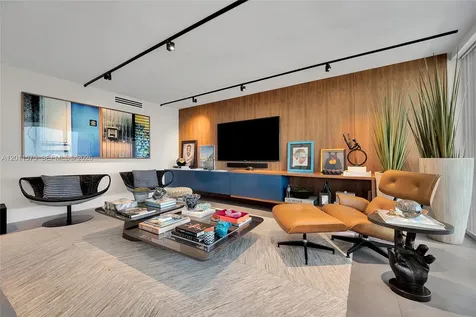881 Ocean Drive Key Biscayne FL 33149