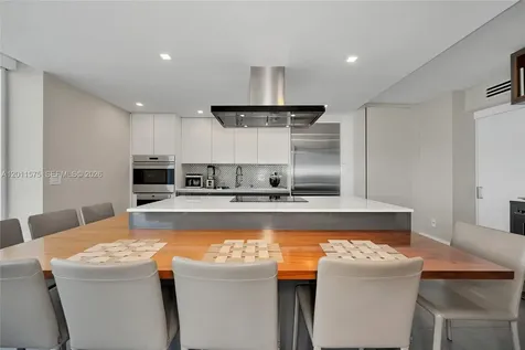 881 Ocean Drive Key Biscayne FL 33149
