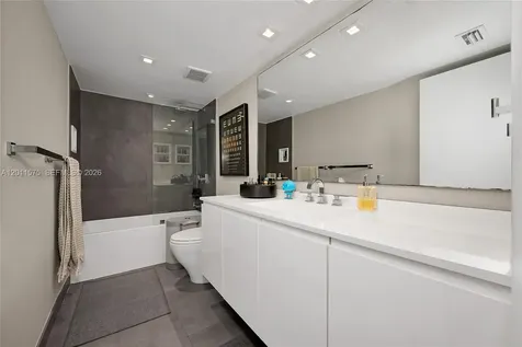 881 Ocean Drive Key Biscayne FL 33149