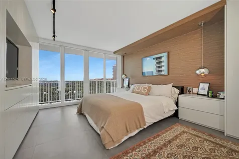 881 Ocean Drive Key Biscayne FL 33149