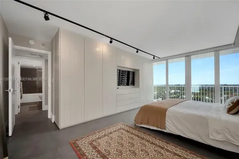 881 Ocean Drive Key Biscayne FL 33149