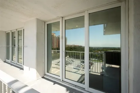 881 Ocean Drive Key Biscayne FL 33149