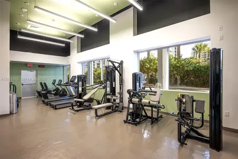 881 Ocean Drive Key Biscayne FL 33149