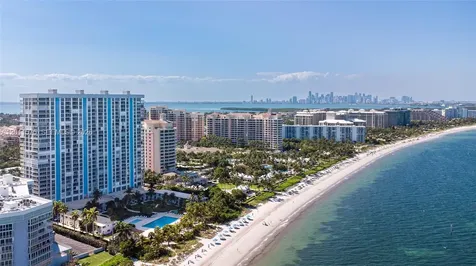 881 Ocean Drive Key Biscayne FL 33149