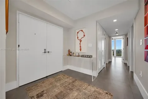 881 Ocean Drive Key Biscayne FL 33149