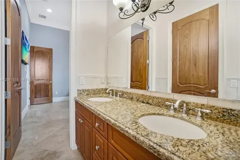 4025 SW 128th Avenue Miami FL 33175