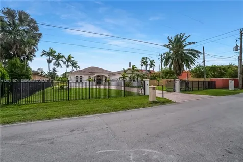 4025 SW 128th Avenue Miami FL 33175