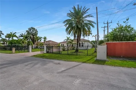 4025 SW 128th Avenue Miami FL 33175