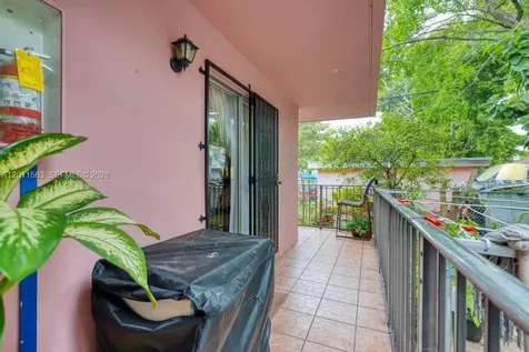 519 NW 10th Avenue Miami FL 33136