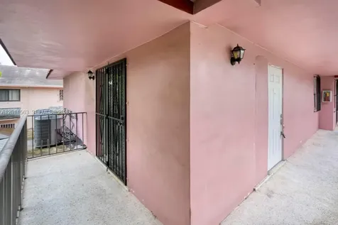 519 NW 10th Avenue Miami FL 33136