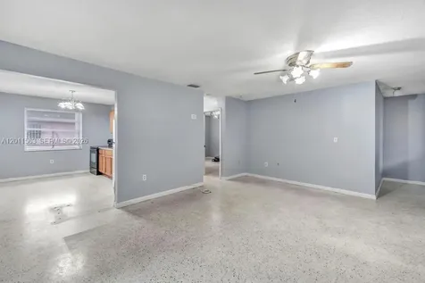 519 NW 10th Avenue Miami FL 33136