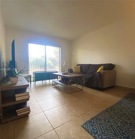 445 SW 11th Street Miami FL 33130