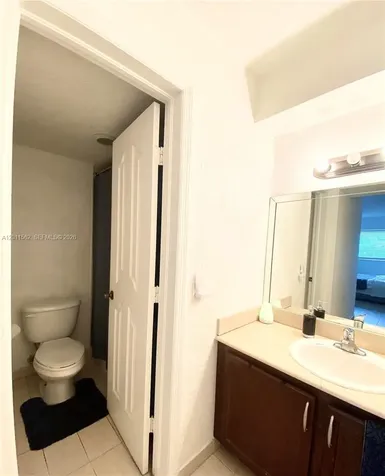 445 SW 11th Street Miami FL 33130