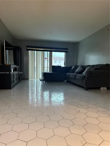 4176 Inverrary Drive Lauderhill FL 33319