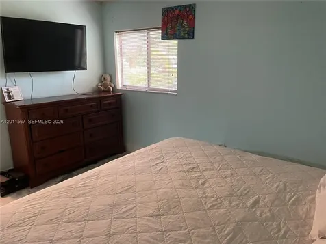 911 NE 199th Street Miami FL 33179