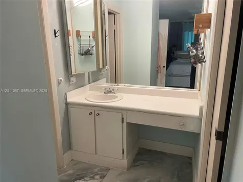 911 NE 199th Street Miami FL 33179