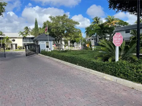 911 NE 199th Street Miami FL 33179