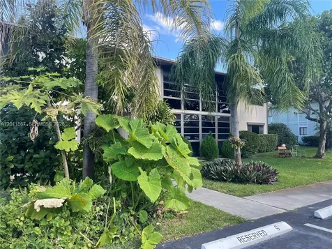 911 NE 199th Street Miami FL 33179