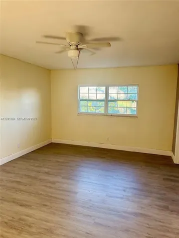 906 SW 74th Avenue North Lauderdale FL 33068