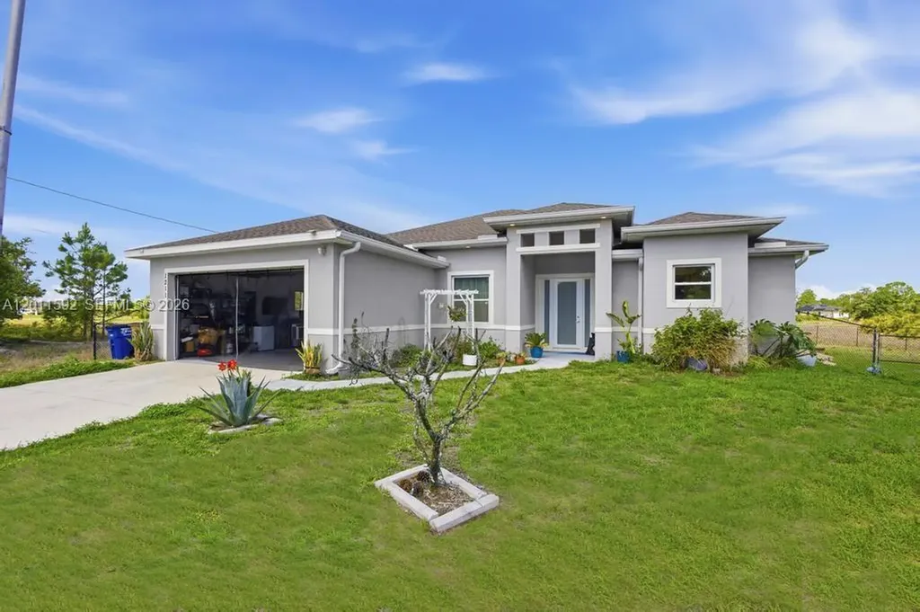 1211 Eclat Street E Lehigh Acres FL 33974