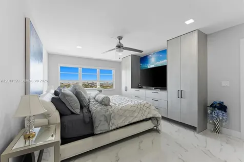 340 Sunset Drive Fort Lauderdale FL 33301