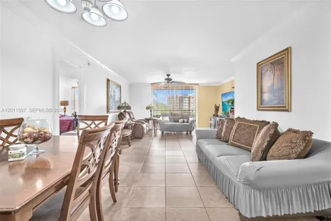 1200 Saint Charles Place Pembroke Pines FL 33026