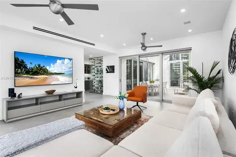 1785 Fairhaven Place Miami FL 33133