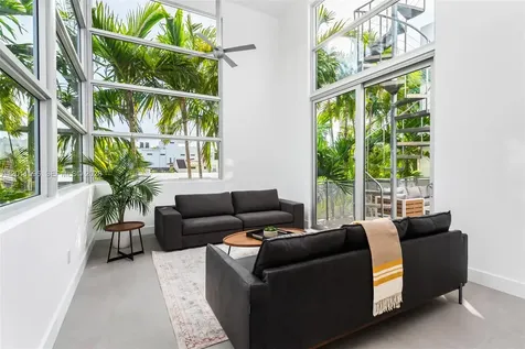1785 Fairhaven Place Miami FL 33133