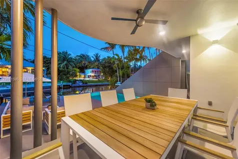 1785 Fairhaven Place Miami FL 33133