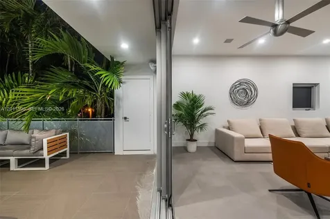 1785 Fairhaven Place Miami FL 33133