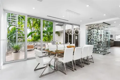 1785 Fairhaven Place Miami FL 33133