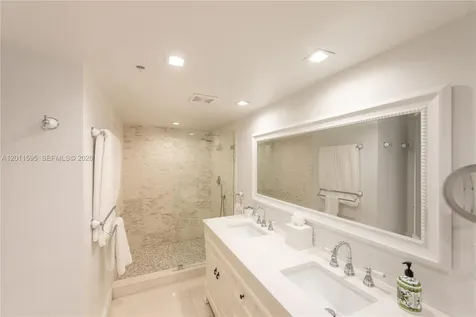 201 Crandon Boulevard Key Biscayne FL 33149